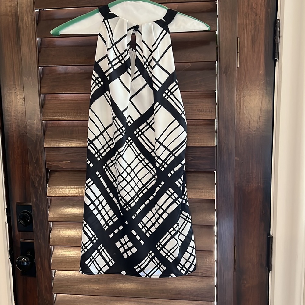 WHBM-Graphic Shell Top - Picture 5 of 6